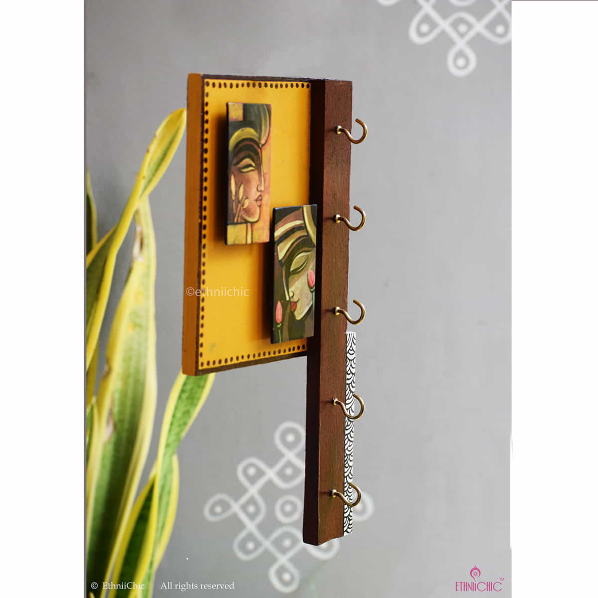 Raja-Rani Hand-Painted Wooden Key Holder image 1