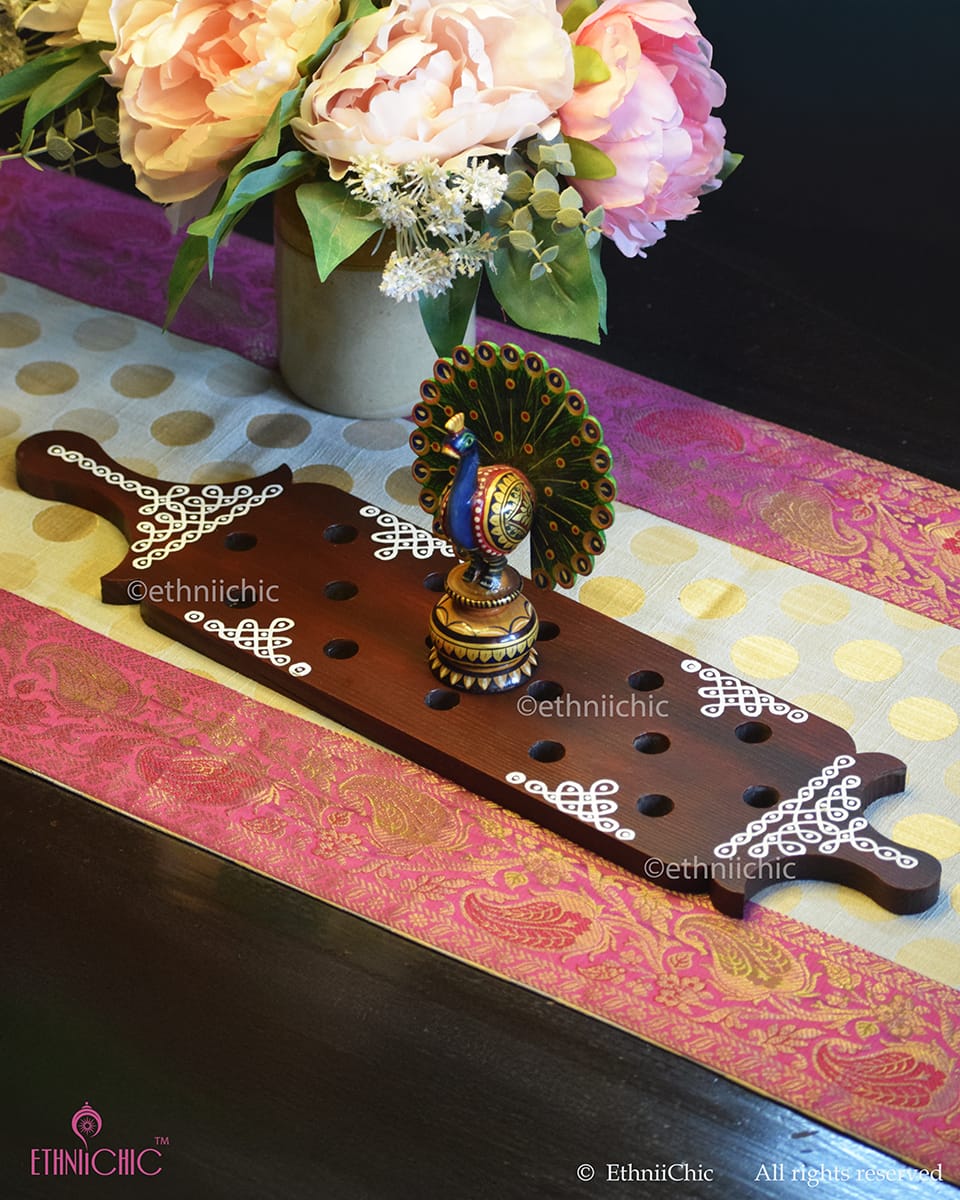 Kolam Chettinad Spoon Holder – Hand-Painted Wooden Décor (Table & Wall)
