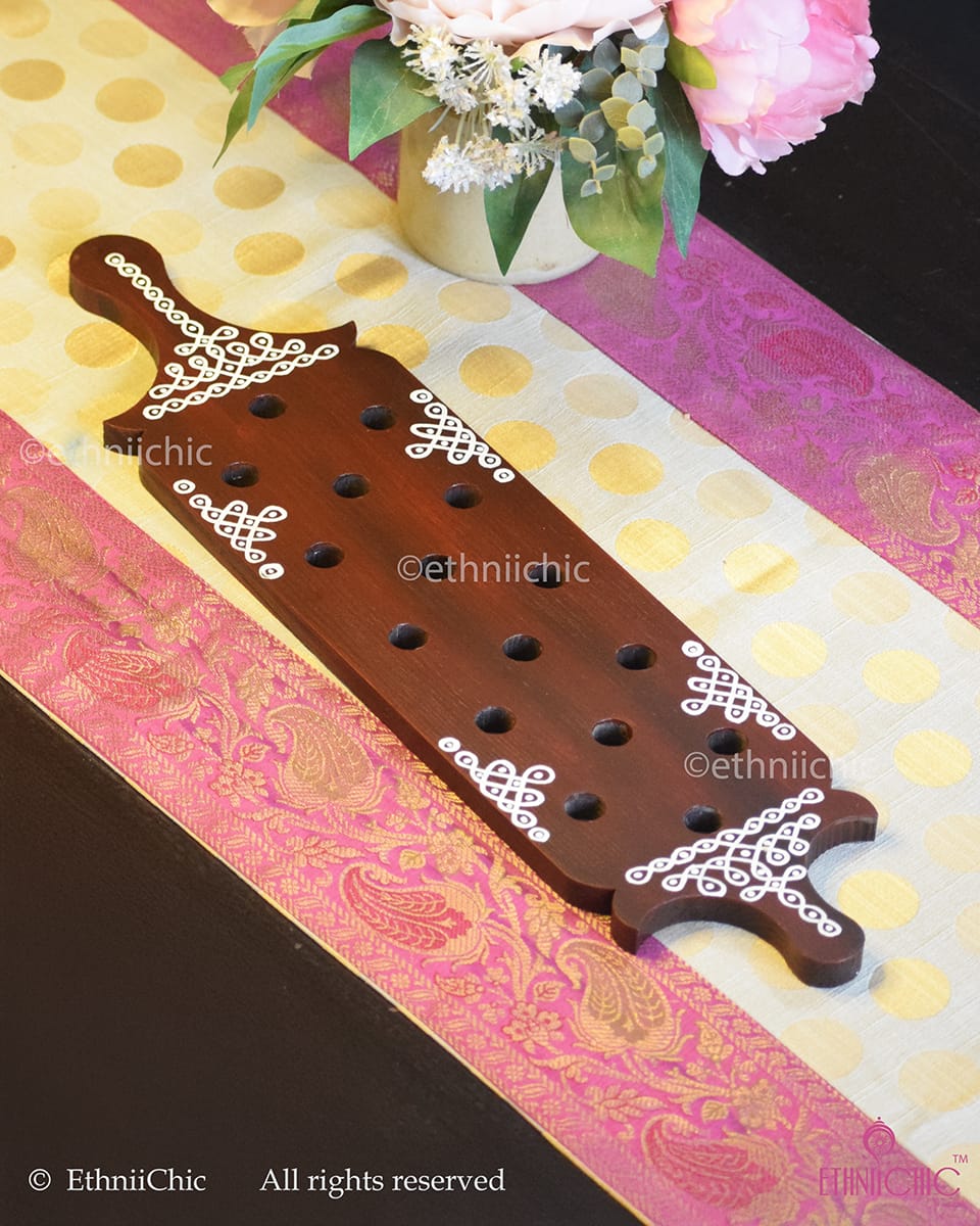 Kolam Chettinad Spoon Holder – Hand-Painted Wooden Décor (Table & Wall)