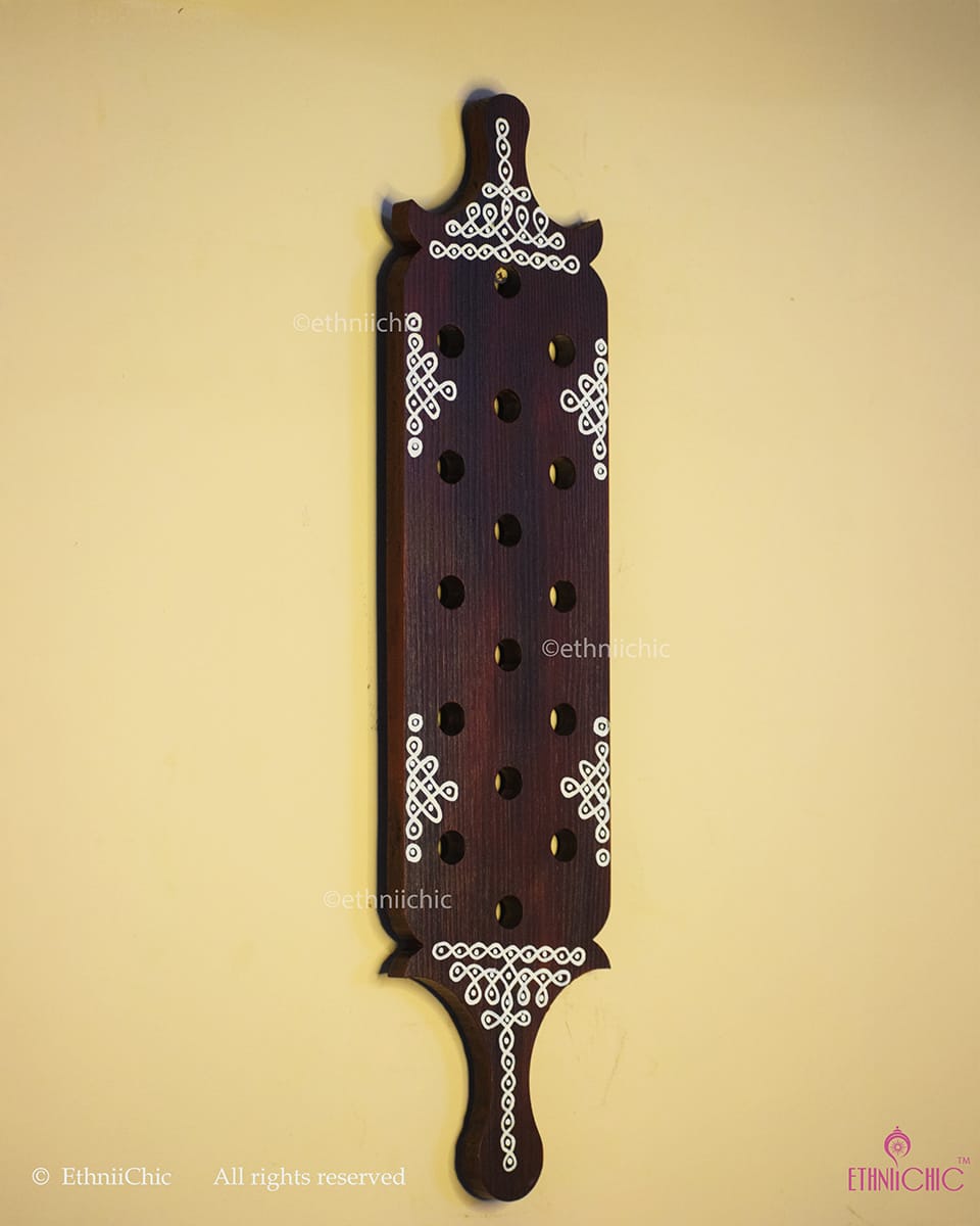 Kolam Chettinad Spoon Holder – Hand-Painted Wooden Décor (Table & Wall)