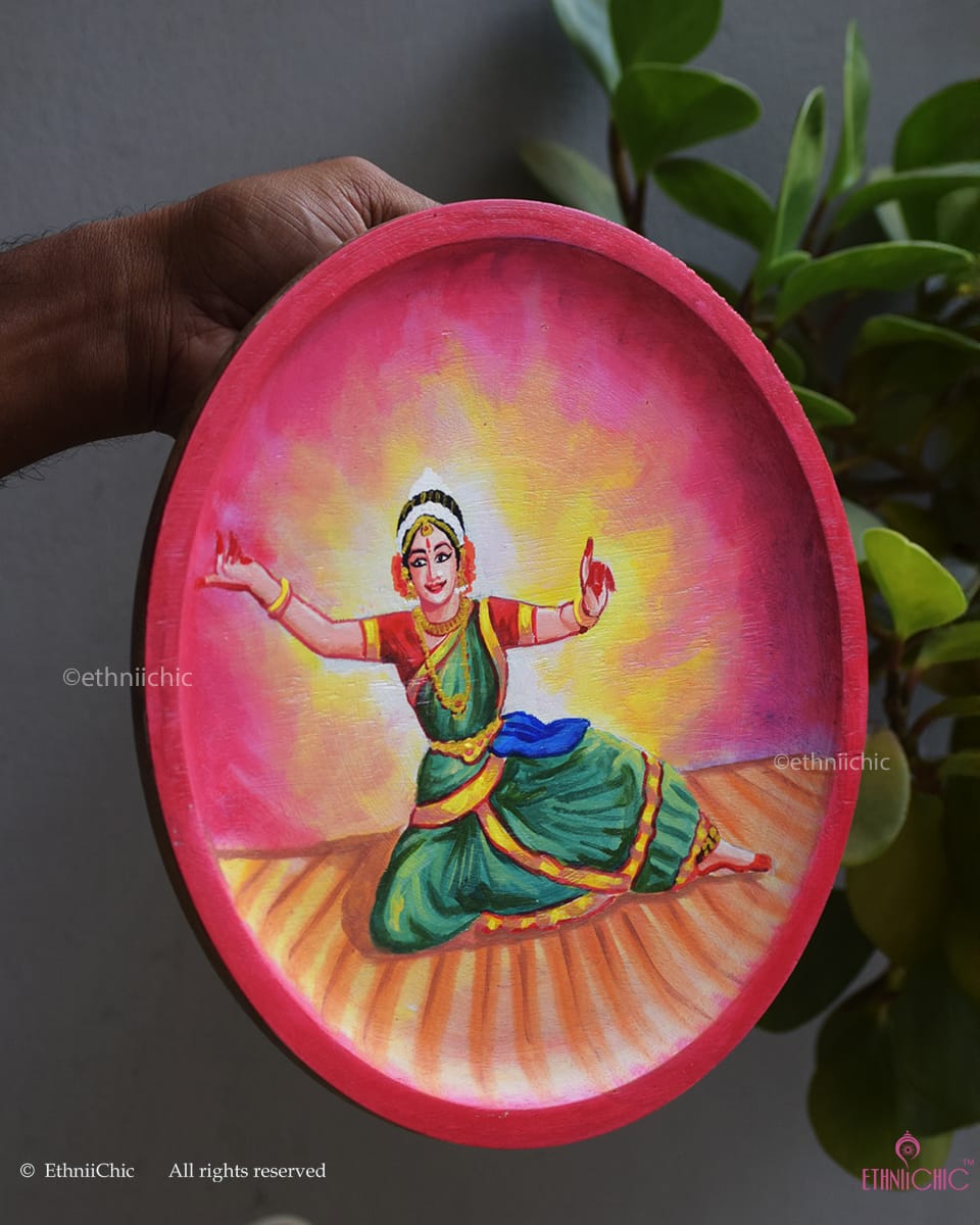 Bharatanatyam – Hand-Painted Wooden Wall Plate