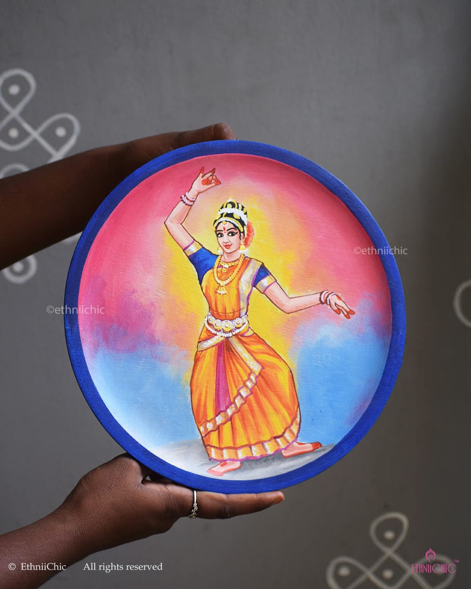Bharatanatyam – Hand-Painted Wooden Wall Plate
