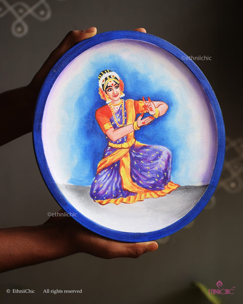 Bharatanatyam – Hand-Painted Wooden Wall Plate