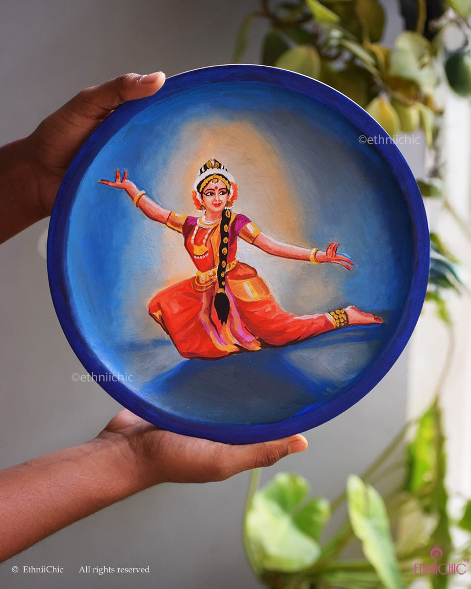 Bharatanatyam – Hand-Painted Wooden Wall Plate