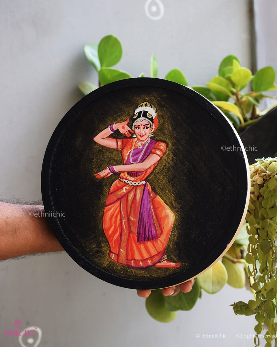 Bharatanatyam – Hand-Painted Wooden Wall Plate